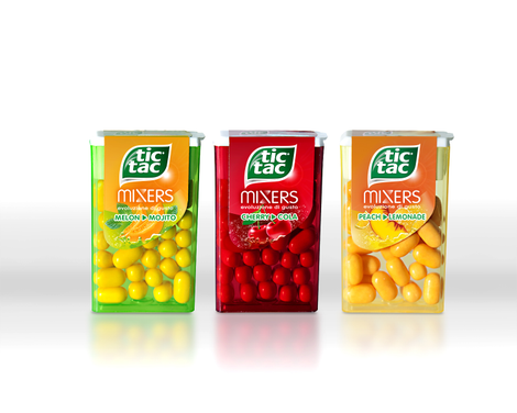 Illustration for article titled The A.V. Club goes inside the nougat-filled center of the 2015 Sweets & Snacks Expo